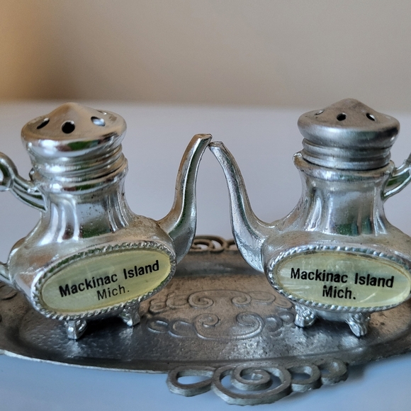 Vintage Cast Metal Mackinac Island Teapot Salt and Pepper Shakers w/ Underplate - Picture 2 of 16